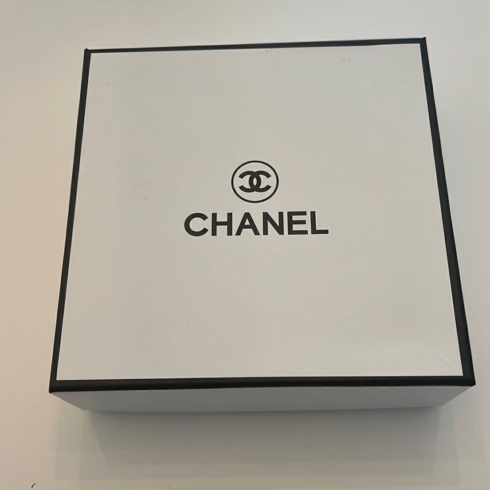 Authentic Empty Chanel Belt Box With Ribbon